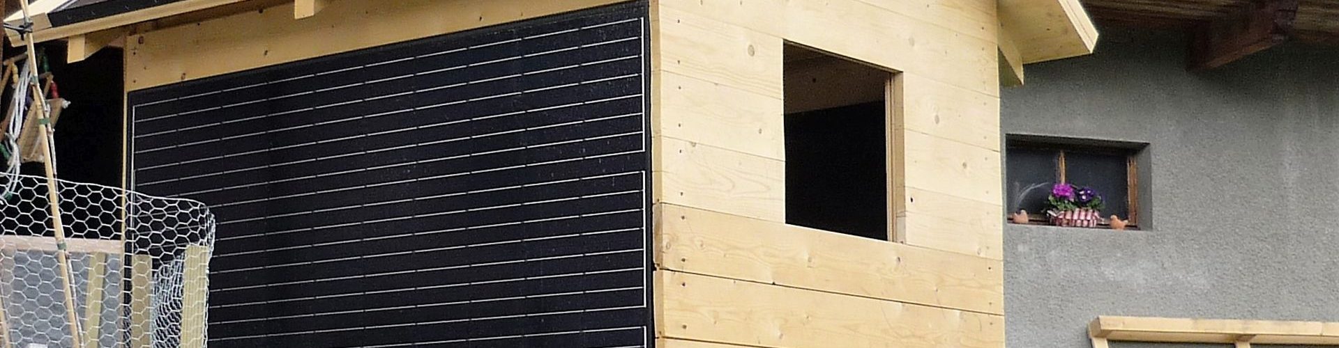 Plusenergie Spielhütte in Schluein
