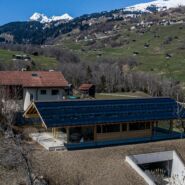 Photovoltaikanlage in Waltensburg/Vuorz, sorgt für nachhaltige Energieerzeugung in der Surselva