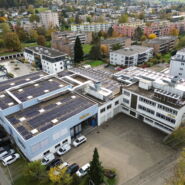 Know-how aus Graubünden für gewerbliche PV-Installation bei Rau AG – Erneuerbare Energien und Nachhaltigkeit in der Industrie.