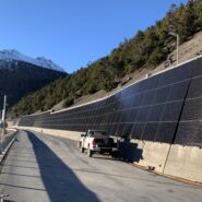 Winterstromproduktion an Infrastrukturbauten (Stützmauer) bei Punt Dal Gall – Beitrag zur Versorgungssicherheit in der Schweiz.